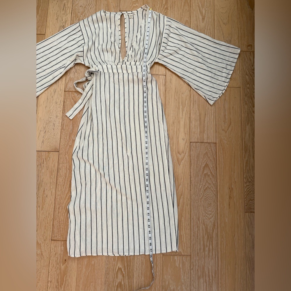 Billabong Striped Midi Wrap Dress Bell Sleeves V Neck Tie Waist Beach Vacation - Picture 10 of 14